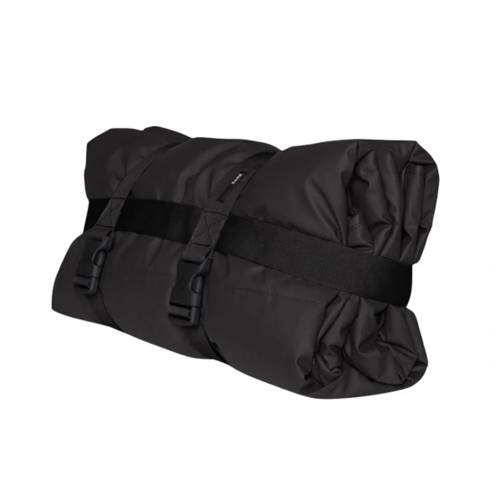 NWT Rains Waterproof Trail Blanket With Pack, Carry & Store System In Black